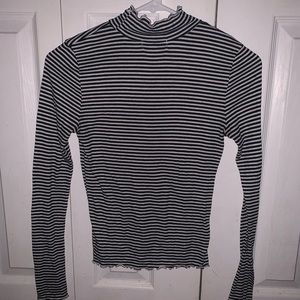 Lettuce trim turtle neck sweater